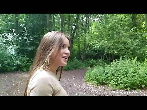 ❤️ Evelinari toki publiko batean izorratzen genuela proposatu nion! Baietz esan zuen. Orduan ipurdian izorratu eta ahoan esperma. Orduan bere burua haserretu zen. ❤️ Super sexua gugan ☑