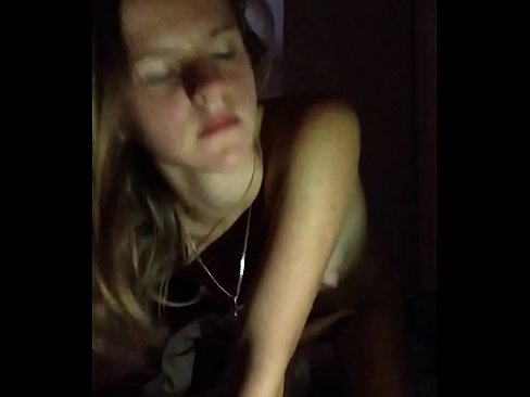 ❤️ Neska bat masturbatzen da eta cums ❤️ Super sexua gugan ☑